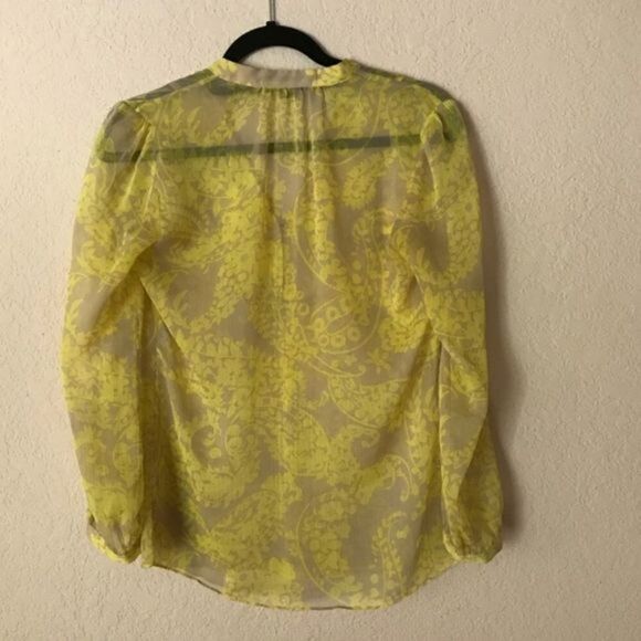 NWOT. Banana Republic sunny yellow sheer blouse - Picture 3 of 7